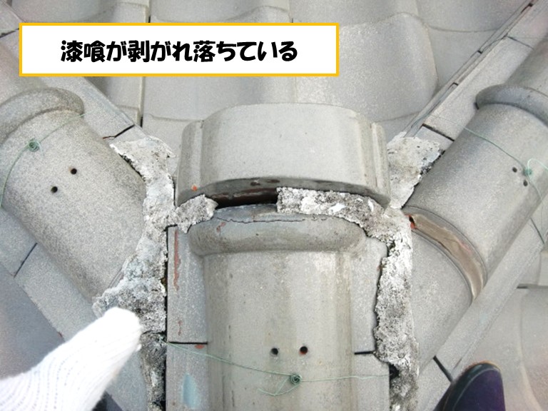 高石市　漆喰が剥がれ落ちている